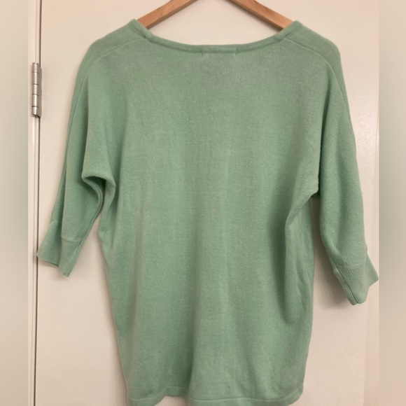 Forever 21 Green Quarter Sleeve Sweater - Picture 2 of 5